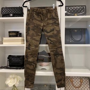 Camo skinny pants